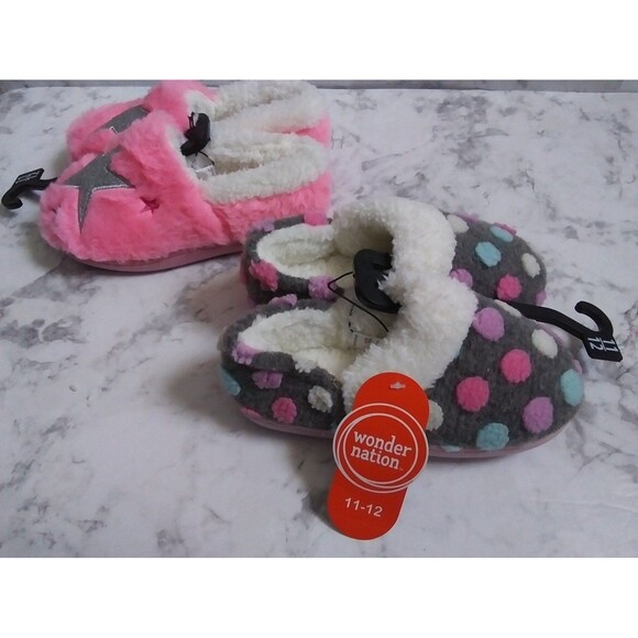 NWT 2 Wonder Nation Slippers - Picture 7 of 8